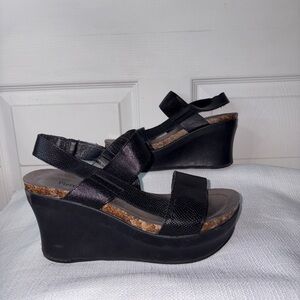 Pierre Dumas Black Wedge Sandals
